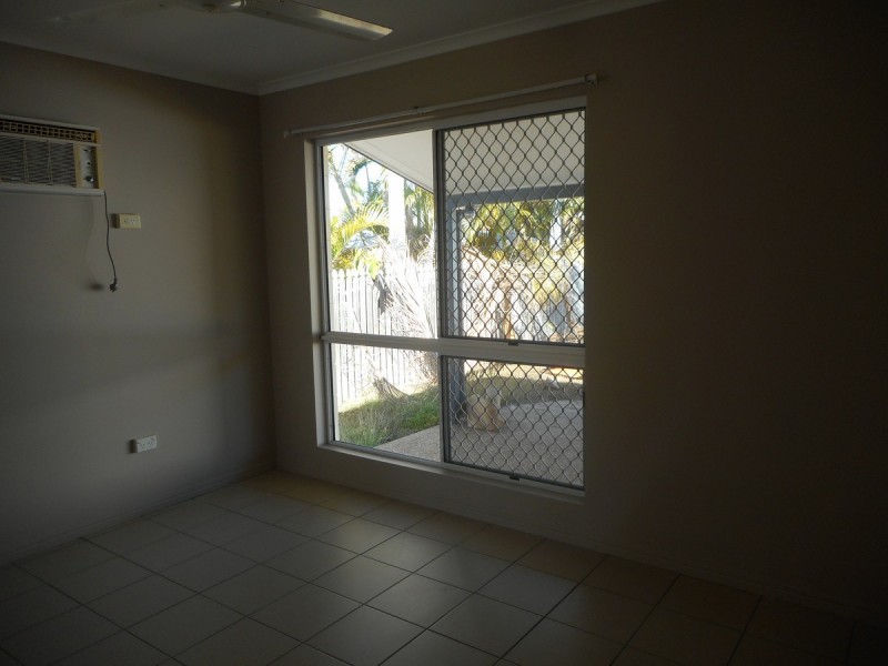 42 Warland Street, Kirwan QLD 4817