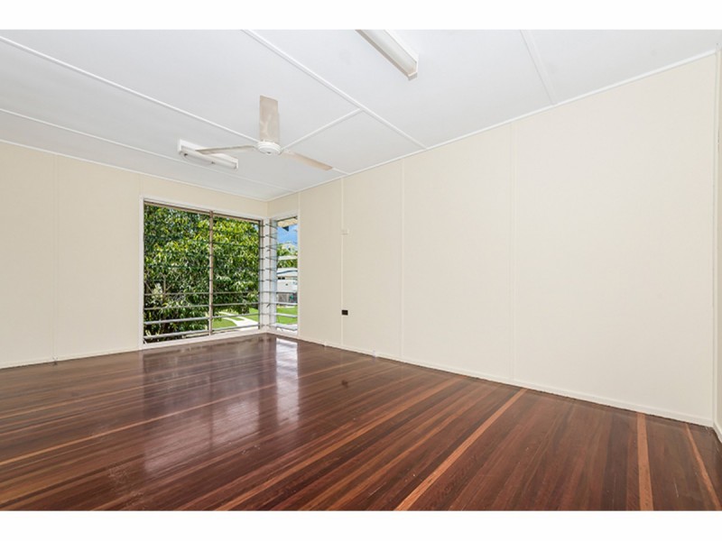 25 Hutchins Street, Heatley QLD 4814