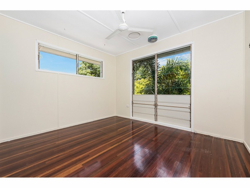 25 Hutchins Street, Heatley QLD 4814