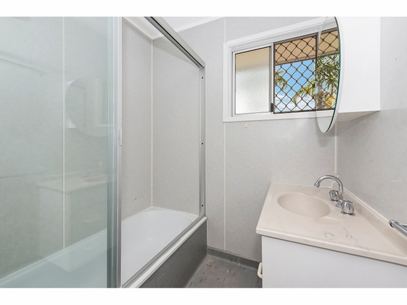 25 Hutchins Street, Heatley QLD 4814