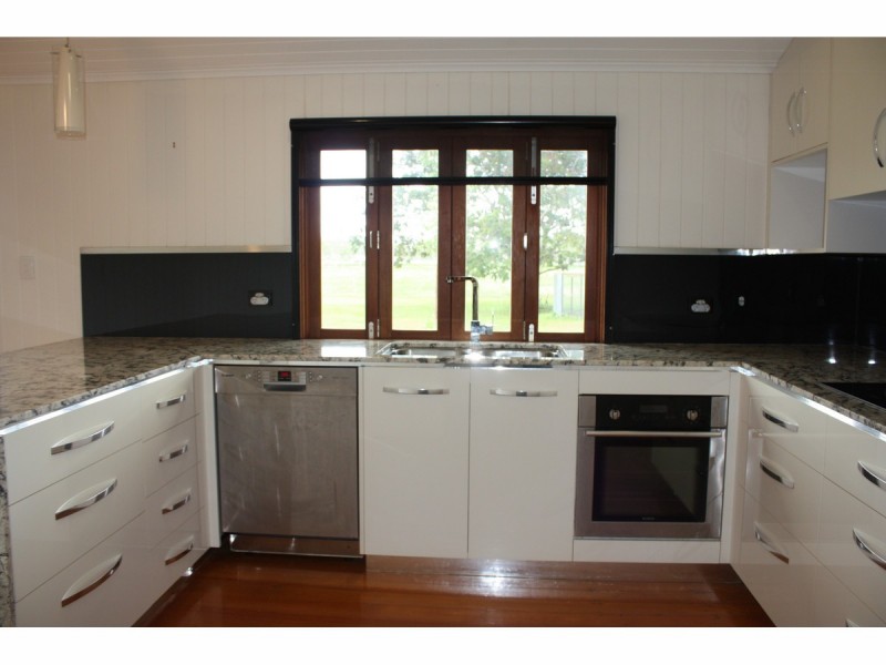 2 Hannon Court, Alligator Creek QLD 4816