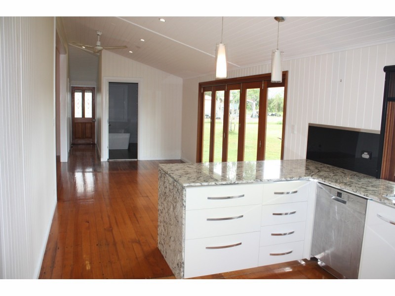 2 Hannon Court, Alligator Creek QLD 4816