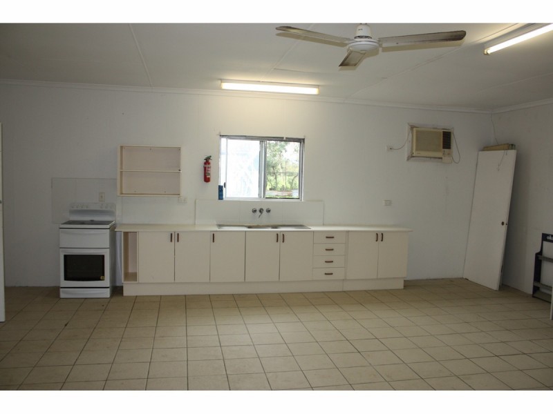 2 Hannon Court, Alligator Creek QLD 4816