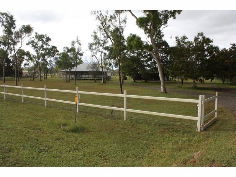 2 Hannon Court, Alligator Creek QLD 4816