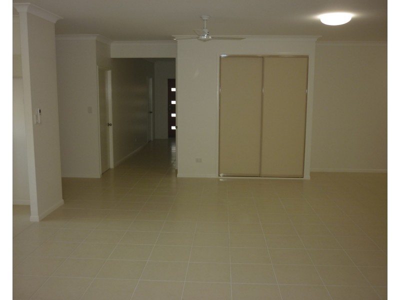 13 Oculina Street, Burdell QLD 4818