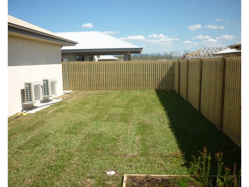 13 Oculina Street, Burdell QLD 4818