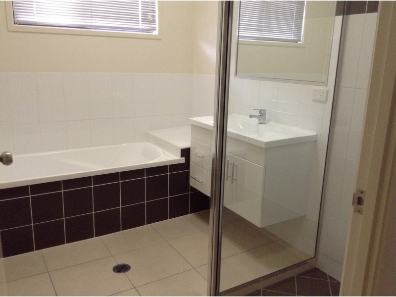 1 Benedore Street, Rasmussen QLD 4815