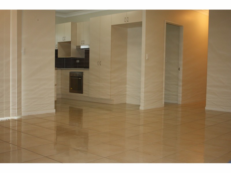 17 Yanooa Court, Bushland Beach QLD 4818