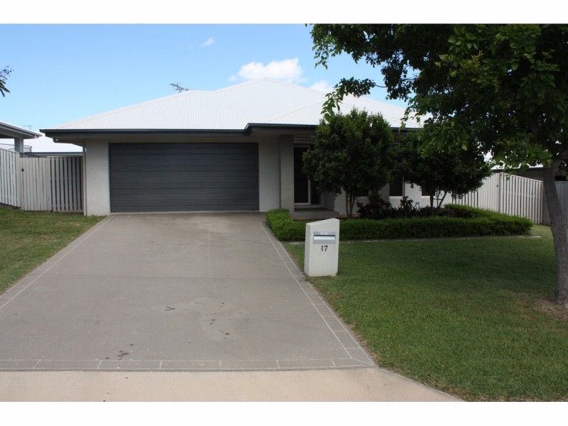 17 Yanooa Court, Bushland Beach QLD 4818