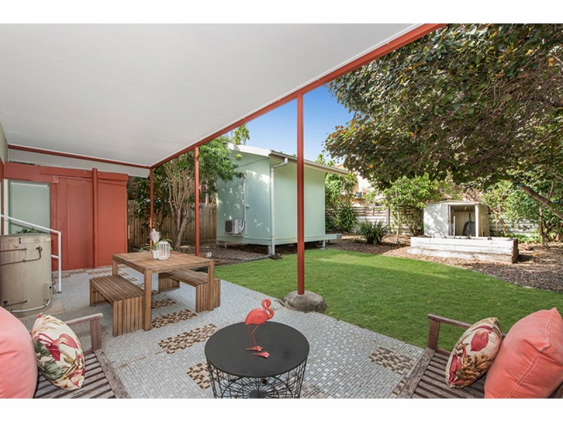 11 Margaret Street, West End QLD 4810