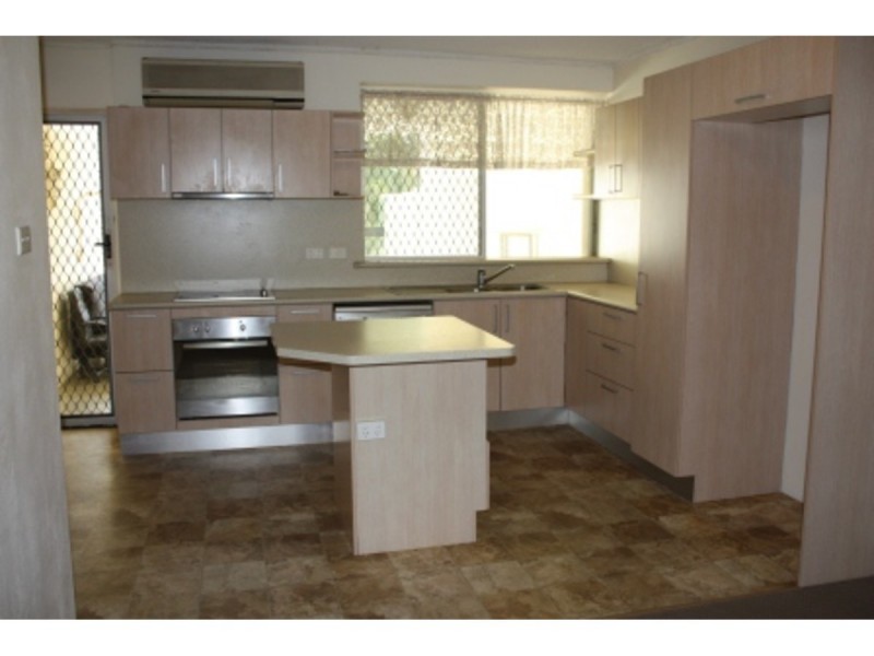 13/352 Ross River Road, Cranbrook QLD 4814