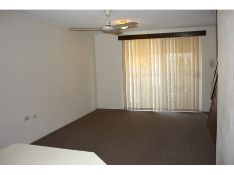 13/352 Ross River Road, Cranbrook QLD 4814