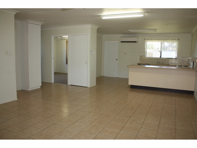 1/15 Saltbush Drive, Rasmussen QLD 4815