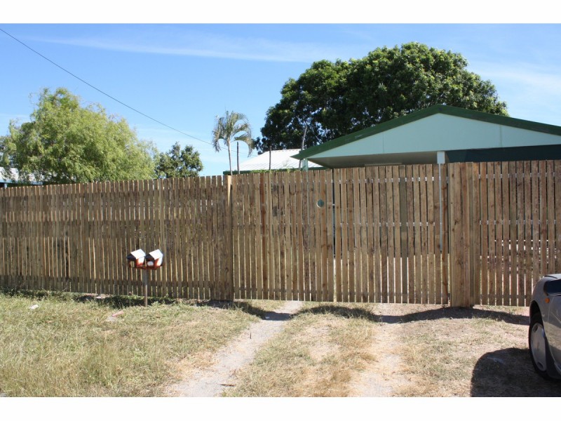 1/15 Saltbush Drive, Rasmussen QLD 4815