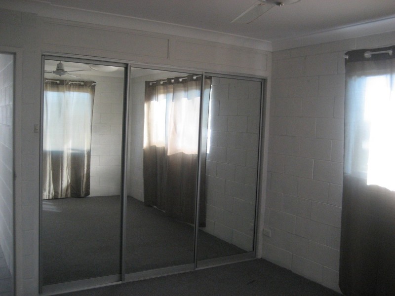 7/11 Vaughan Street, West End QLD 4810