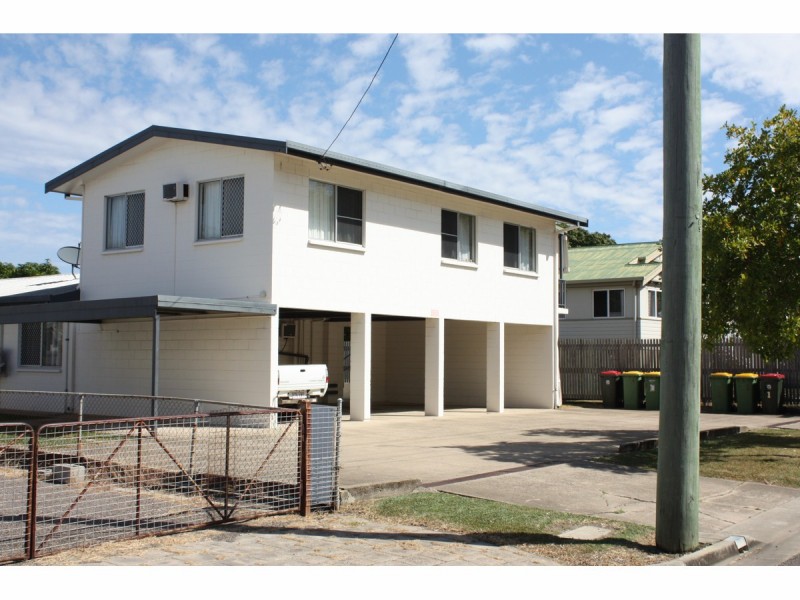 2/15 Fraire Street, Hermit Park QLD 4812