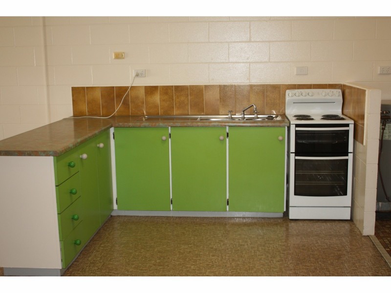 2/15 Fraire Street, Hermit Park QLD 4812