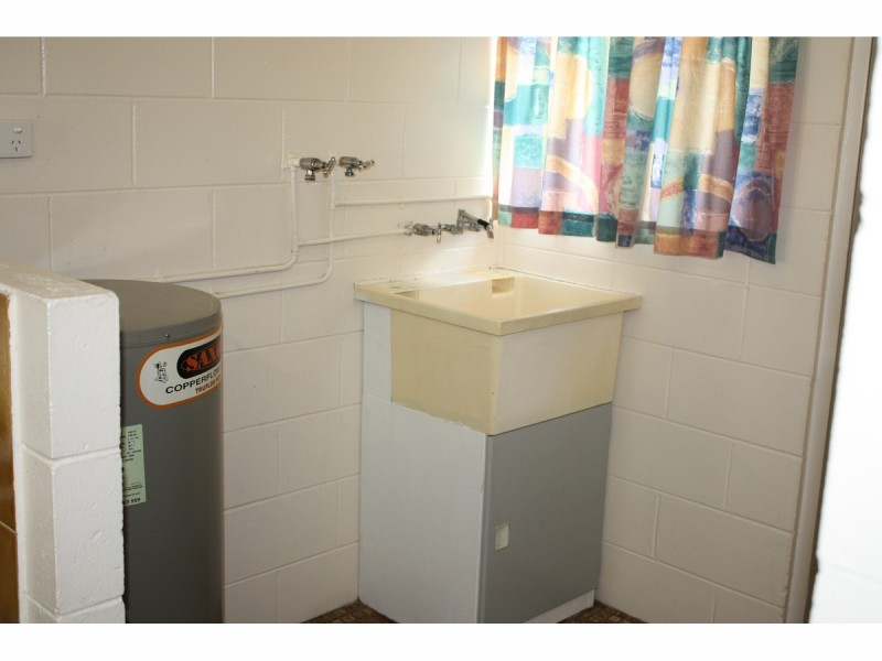 2/15 Fraire Street, Hermit Park QLD 4812