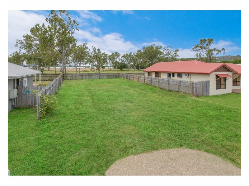 11 Bridgewater Drive, Condon QLD 4815