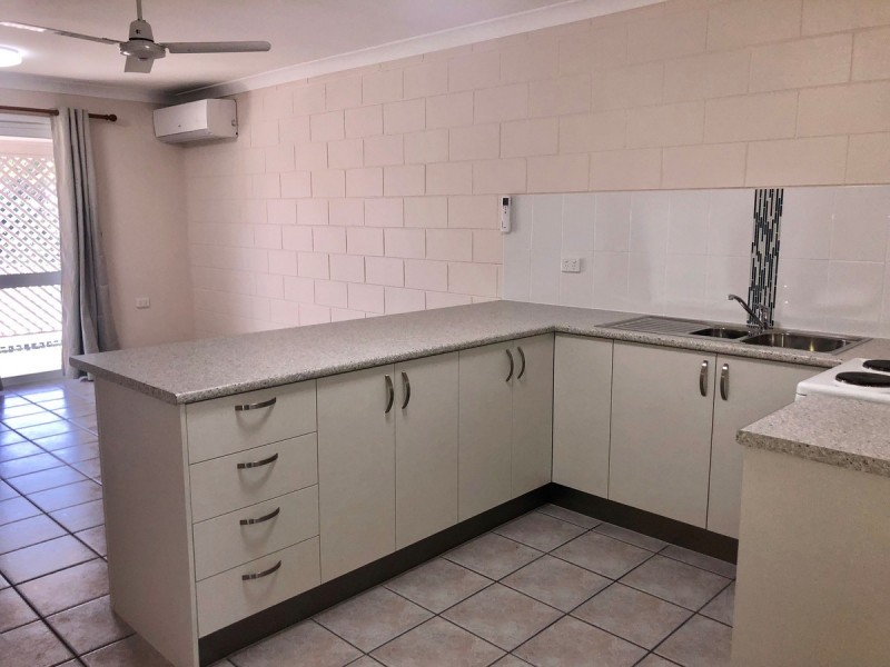 6/18 Roberts Street, Hermit Park QLD 4812