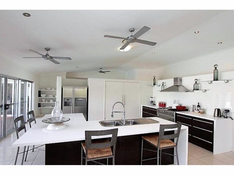 6 Bronco Court, Kelso QLD 4815