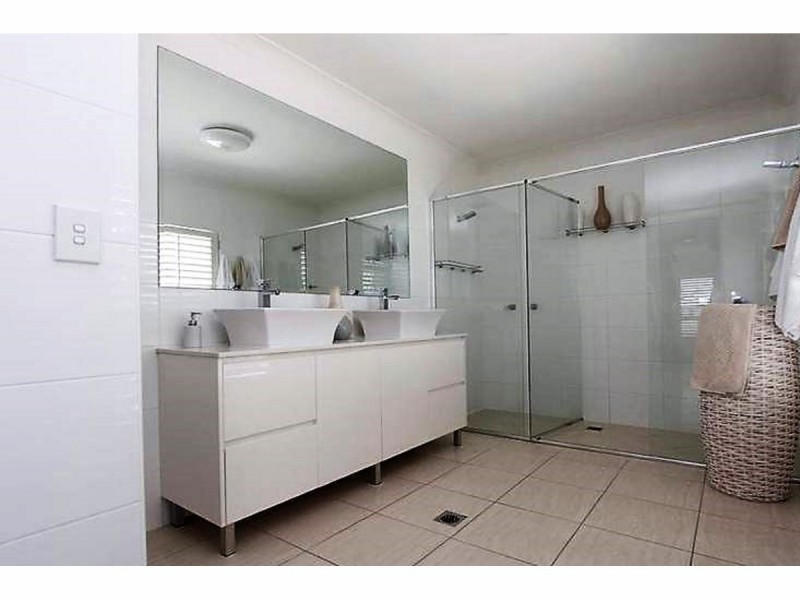 6 Bronco Court, Kelso QLD 4815