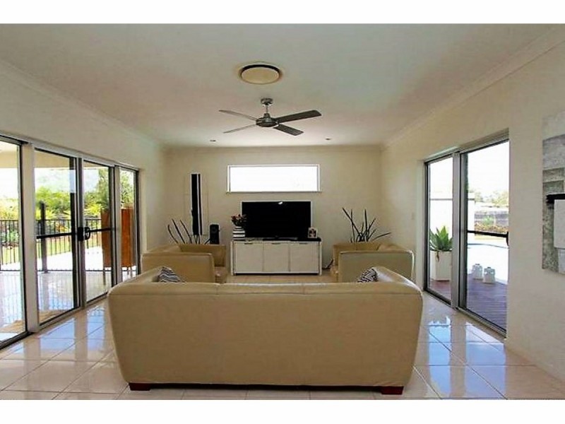 6 Bronco Court, Kelso QLD 4815