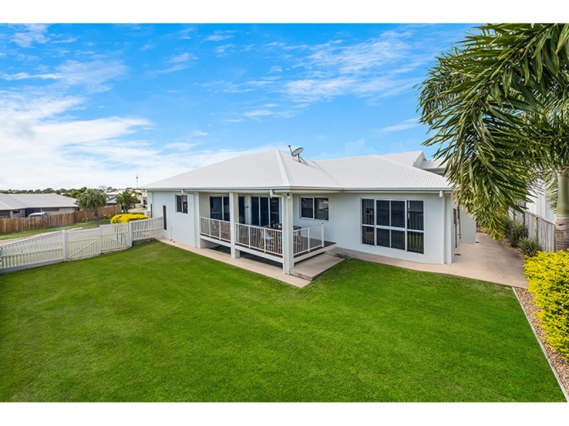 83 Shutehaven Circuit, Bushland Beach QLD 4818