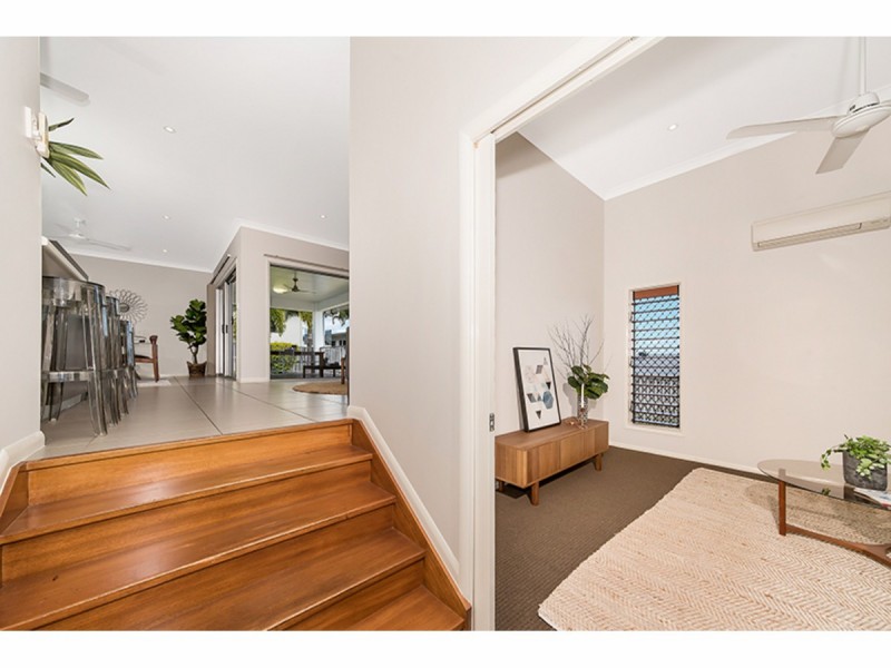 83 Shutehaven Circuit, Bushland Beach QLD 4818