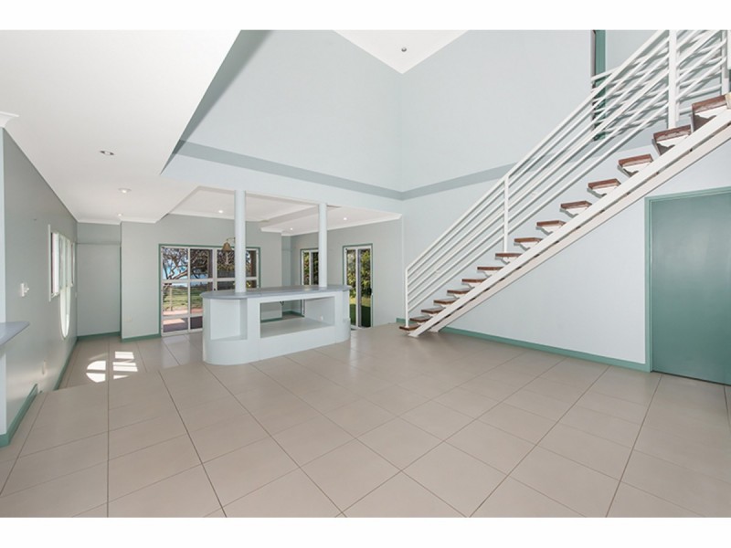 63 Cay Street, Saunders Beach QLD 4818