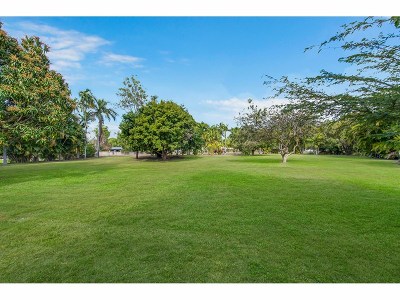 2 Flagstone Avenue, Rangewood QLD 4817