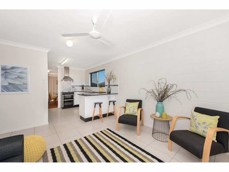 9/10 Blanes Street, Cranbrook QLD 4814