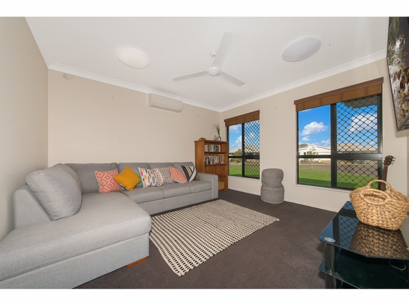2 Goldfish Court, Burdell QLD 4818