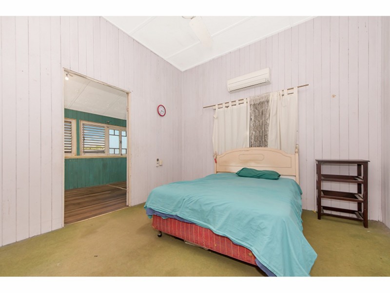 42 McLachlan Street, Currajong QLD 4812