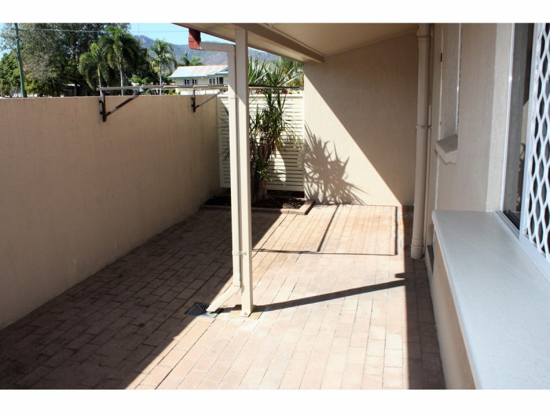 2/61 Arthur Street, Aitkenvale QLD 4814