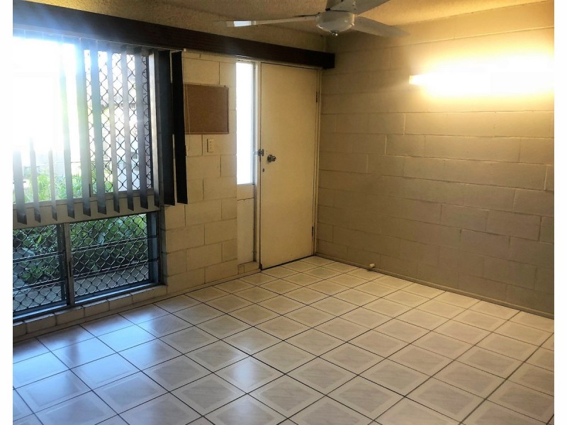 9/24 Bayswater Terrace, Hyde Park QLD 4812