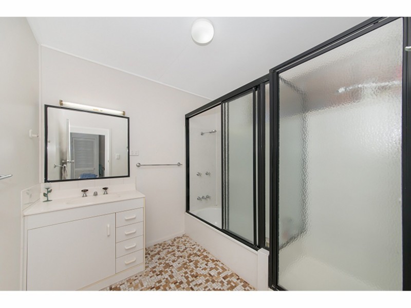 24 Berontha Street, Cranbrook QLD 4814