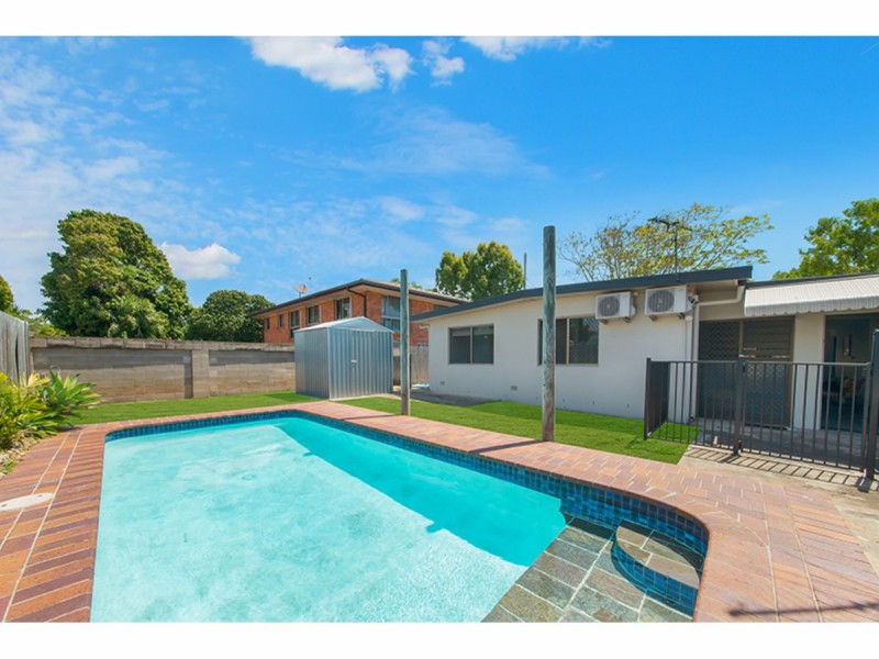 24 Berontha Street, Cranbrook QLD 4814