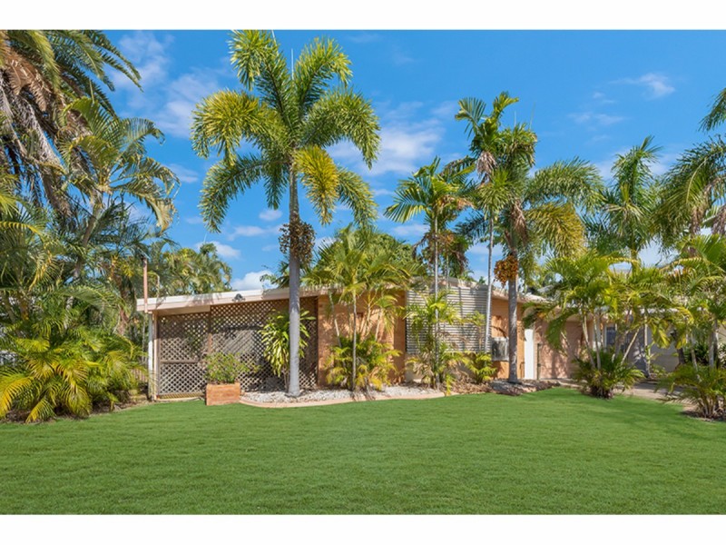 4 Canara Street, Cranbrook QLD 4814