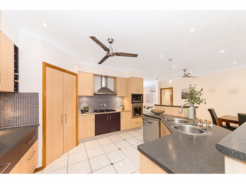 10 Kiandra Place, Mount Louisa QLD 4814