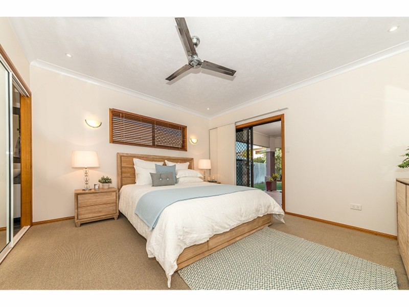 10 Kiandra Place, Mount Louisa QLD 4814