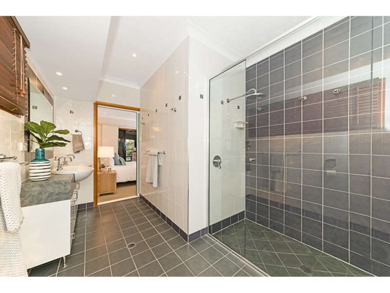 10 Kiandra Place, Mount Louisa QLD 4814