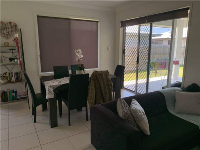 8 Catho Avenue, Mount Low QLD 4818