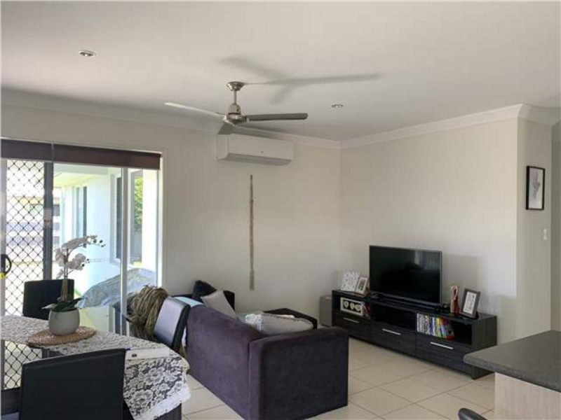 8 Catho Avenue, Mount Low QLD 4818