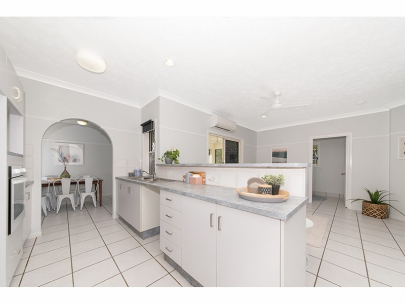 18 Spruce Street, Kirwan QLD 4817