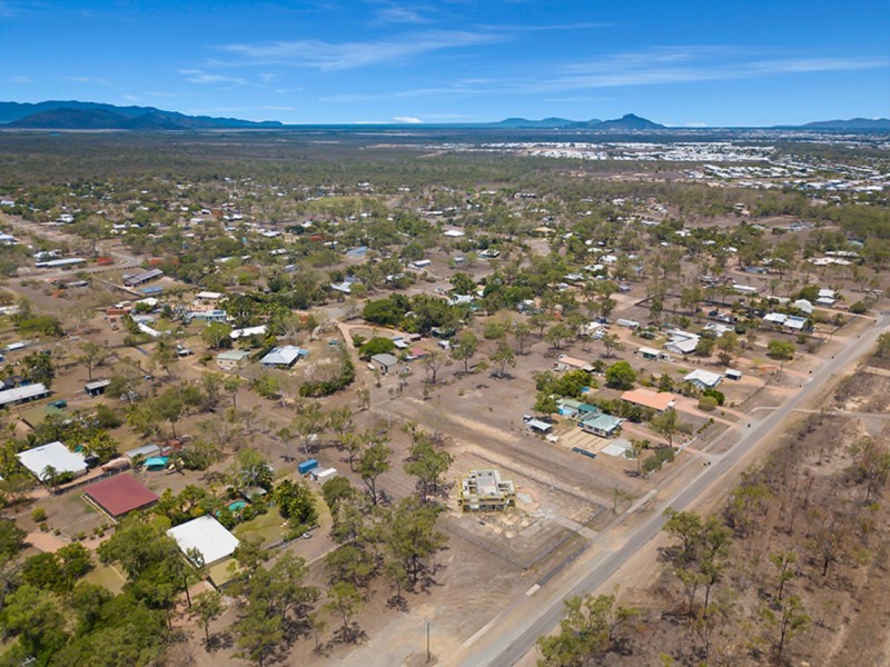 3 Batten Road, Mount Low QLD 4818