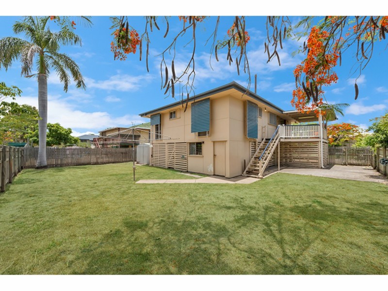 30 Riechelmann Street, Heatley QLD 4814