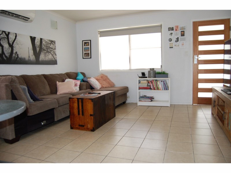 12 Gill Street, Kirwan QLD 4817