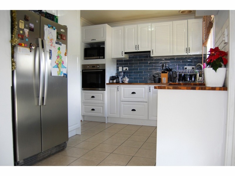 12 Gill Street, Kirwan QLD 4817