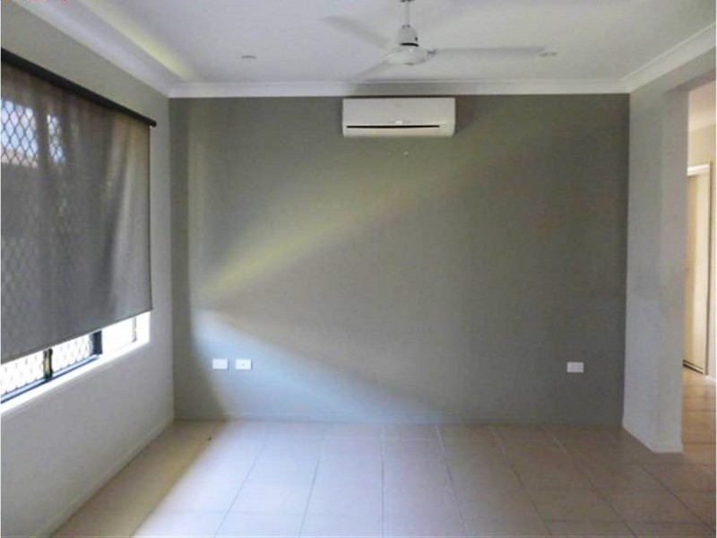 7 Sanderling Court, Kelso QLD 4815